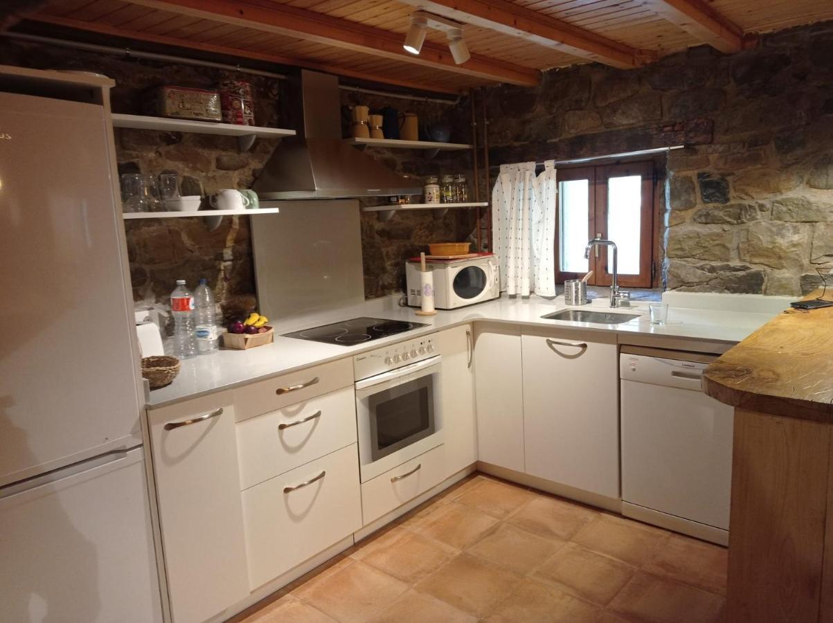 Amplia Y Comoda Casa De Piedra Con Porche Y Jardin San Roque de Riomiera Bagian luar foto